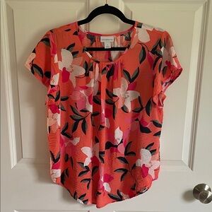 Liz Claiborne Coral and White/Pink Lily Floral Blouse women’s small
